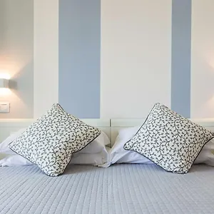 3* Hotel Geminus